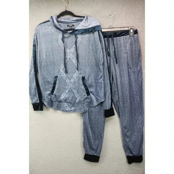 Simply Vera VeryWang Women's Velour Hooded Pajama Set-Size S-Pockets/Drawstring - Picture 1 of 14